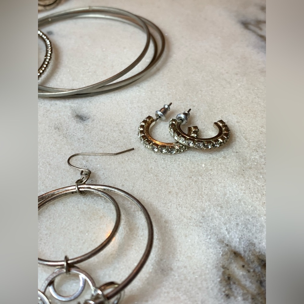 Costume Jewelry Bunch - Picture 2 of 4